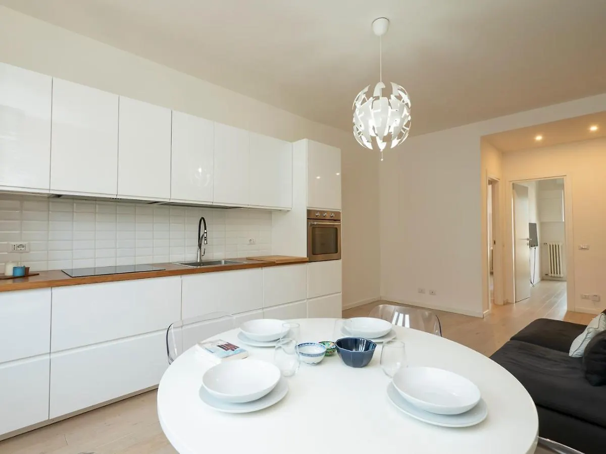 Apartment Youhosty - Grazioli 4 Milan